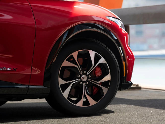 First-class wheels Image
