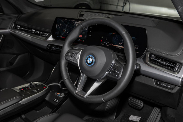 2024 BMW iX1 U11 eDrive20 xLine SUV image 6