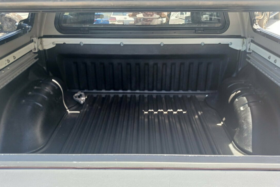 2017 Nissan Navara D23 ST-X Dual Cab Pickup Image 11