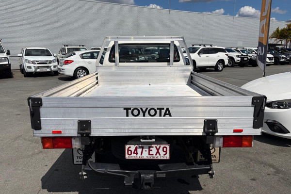 2022 Toyota HiLux TGN121R WorkMate Cab Chassis Image 7