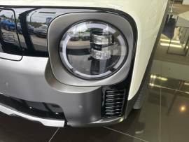 2025 Hyundai Inster  Extended Range SUV image 8