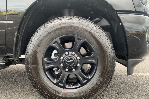 2025 Ram 2500 DJ Laramie Dual Cab Image 10