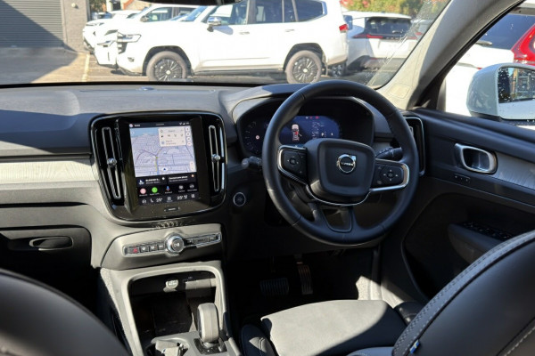 2026 Volvo XC40 XZ Plus B4 SUV Image 12