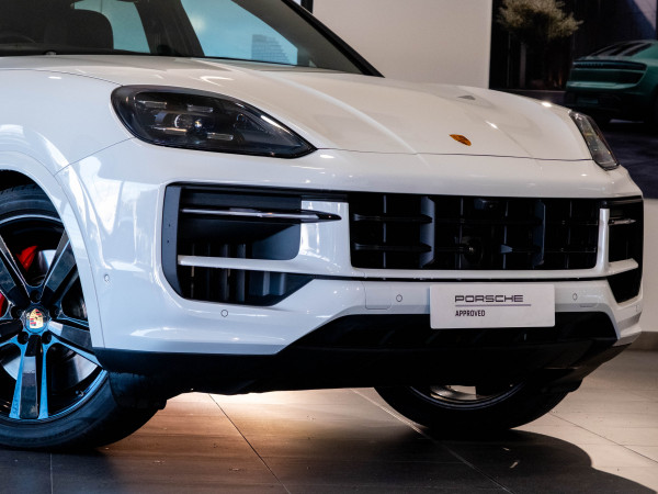 2023 MY24 Porsche Cayenne S SUV image 12