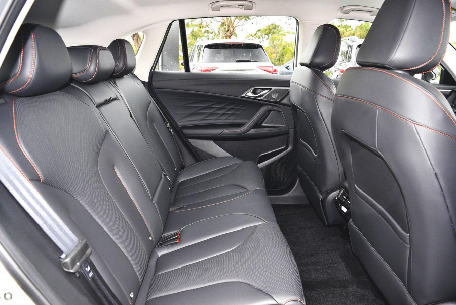 2025 MY24.5 MG HS AS33 Excite SUV Image 7