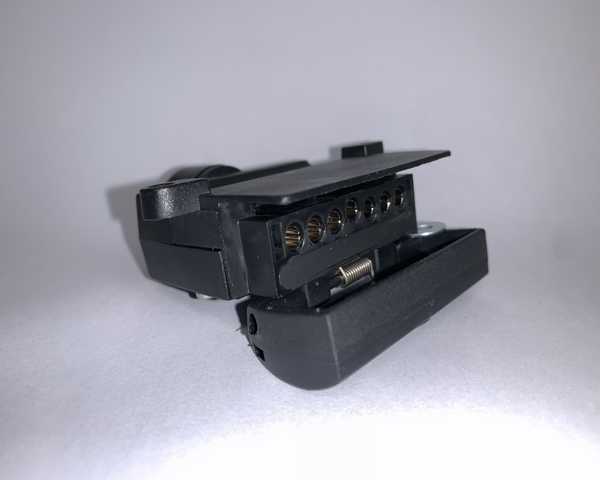 <img src="7 pin flat trailer plug