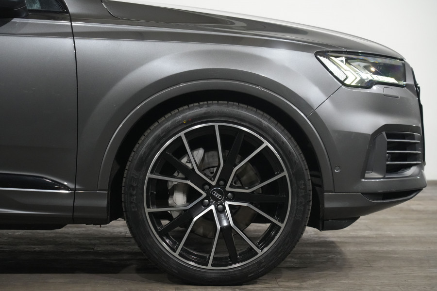2022 Audi Q7 4M 45 TDI SUV Image 5
