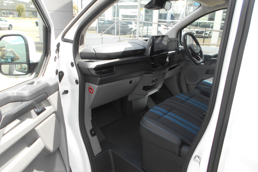 2024 MY24.50 Ford Transit Custom AV Sport SWB Van Image 9