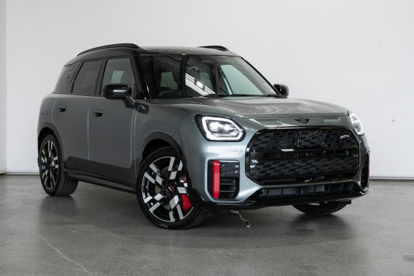 MINI Countryman JCW Favoured U25
