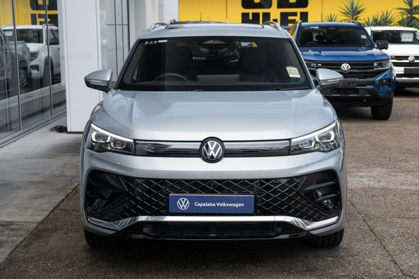 2026 Volkswagen Tiguan CT 200TSI eHybrid R-Line SUV image 4