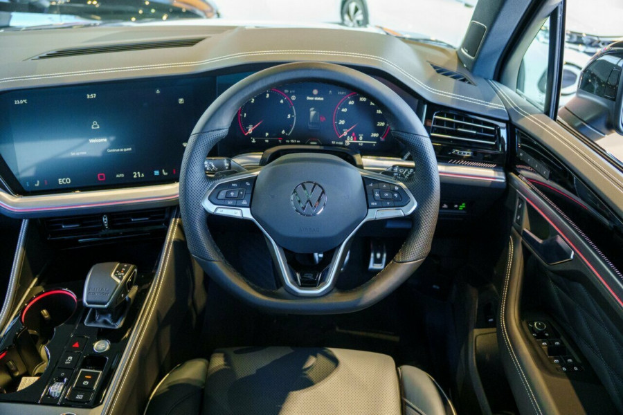 2026 Volkswagen Touareg RC 210TDI Wolfsburg Edition SUV Image 10