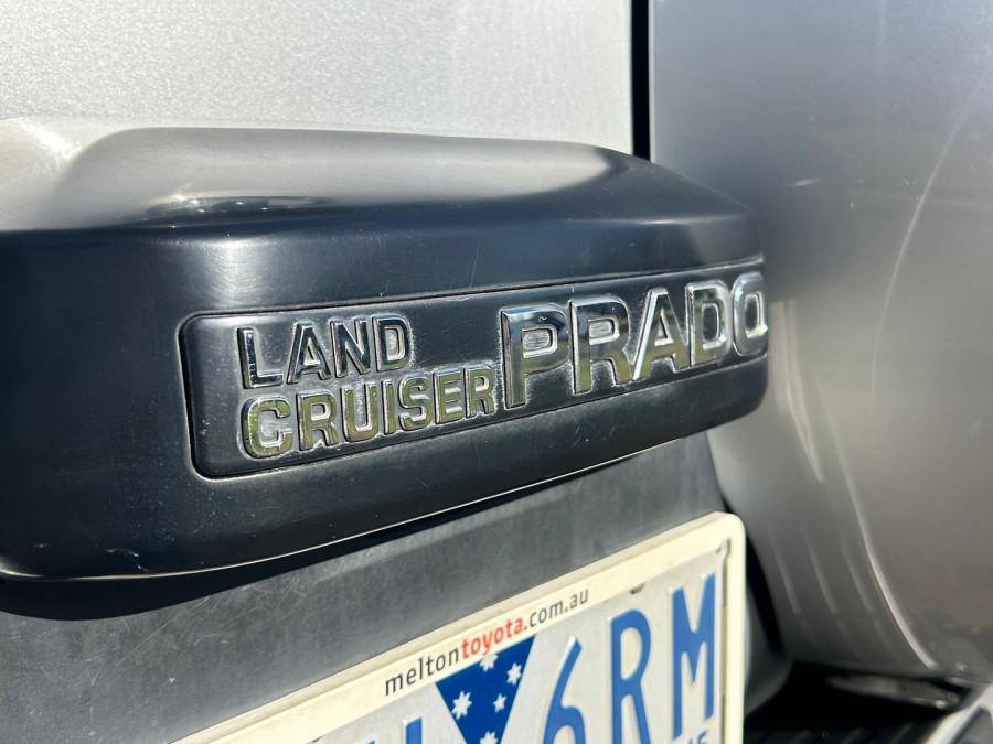2014 Toyota LandCruiser Prado GDJ150R GXL SUV Image 9
