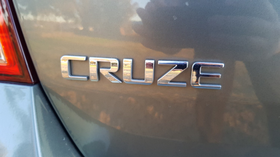 2015 MY16 Holden Cruze JH Series II Equipe Hatch Image 10