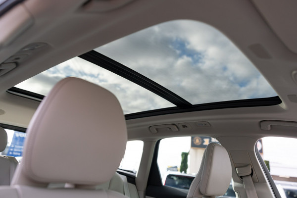2026 Volvo XC60 UZ Ultra B5 Dark SUV Image 17