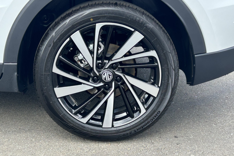 2025 MG ZS Essence SUV Image 8