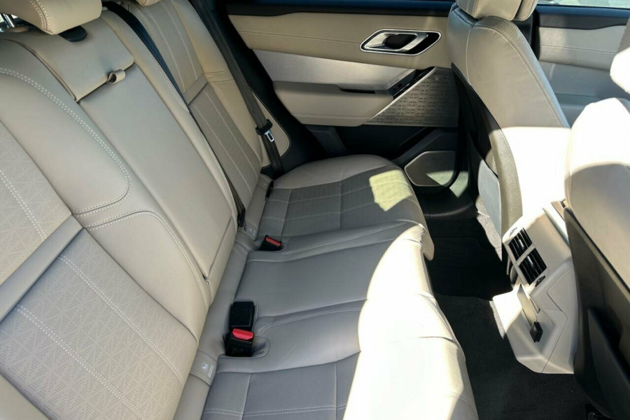 2017 MY18 Land Rover Range Rover Velar L560 R-Dynamic HSE SUV Image 15