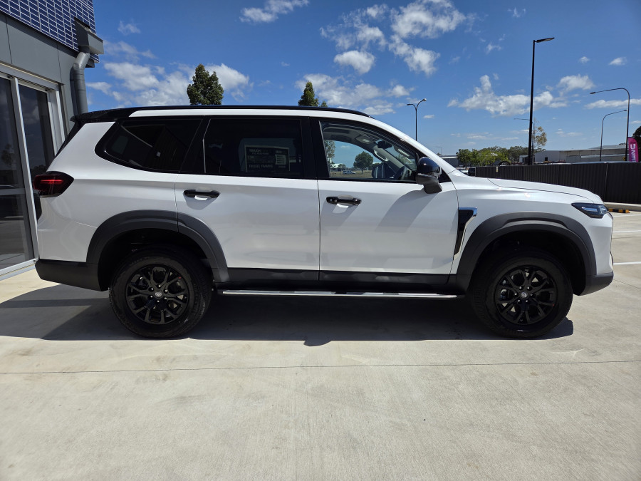 2026 MY25 LDV D90 SV9A Executive SUV Image 2