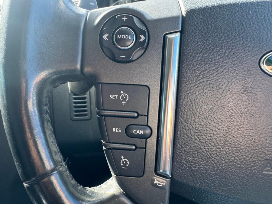 2015 Land Rover Discovery Series 4 SDV6 HSE SUV Image 19