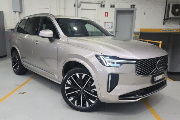 2024 MY25 Volvo XC90 L Series Ultra B5 Bright SUV Image 1