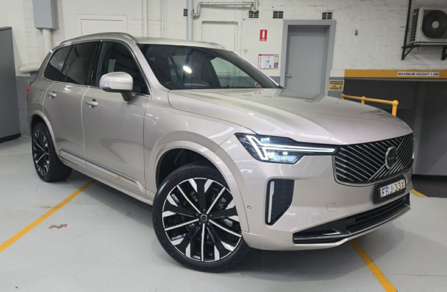 2024 MY25 Volvo XC90 L Series Ultra B5 Bright SUV Image 1