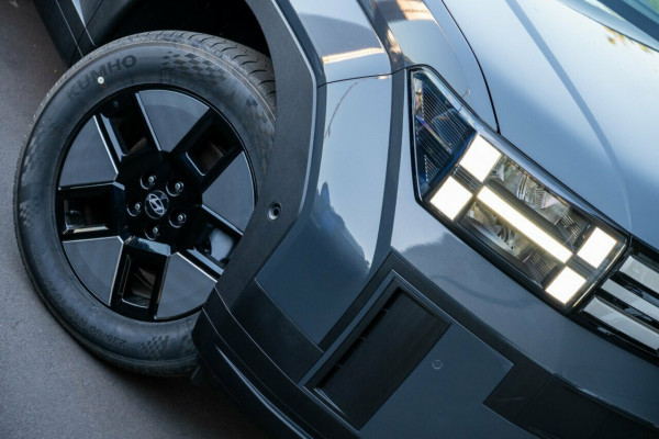 2025 Hyundai Santa Fe MX5.V1 Hybrid SUV Image 6