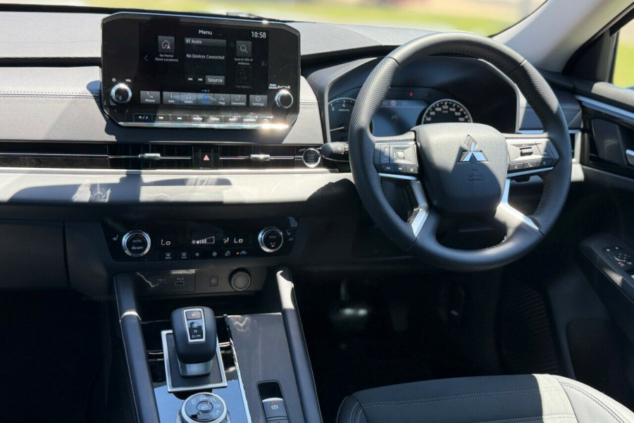2024 Mitsubishi Outlander ZM Aspire SUV Image 13