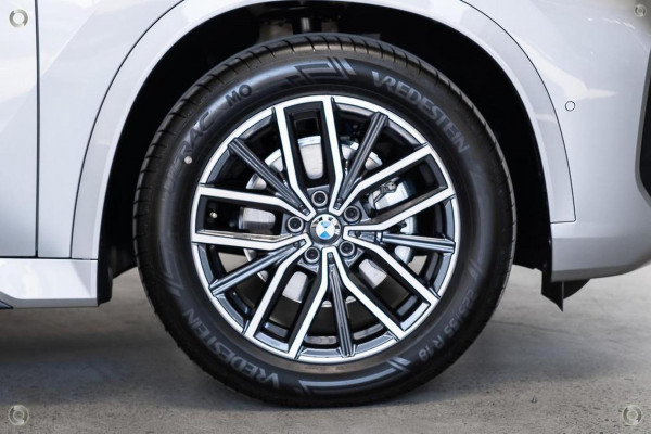2026 BMW X1 U11 sDrive18i Sport Collection SUV image 25