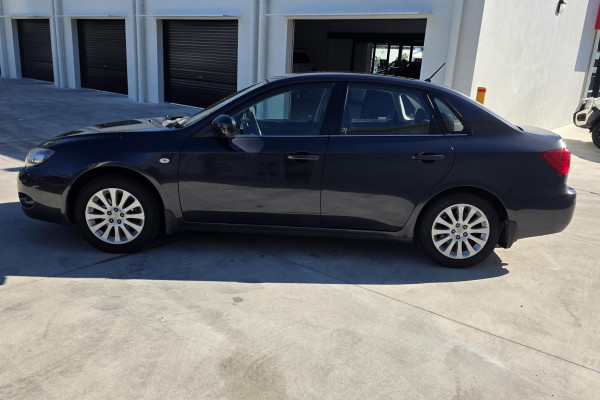 2010 MY11 Subaru Impreza G3 R Sedan Image 6