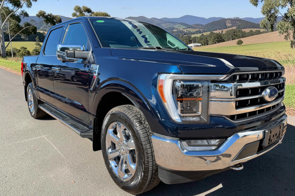 2023 Ford F-150  Lariat Dual Cab Image 1