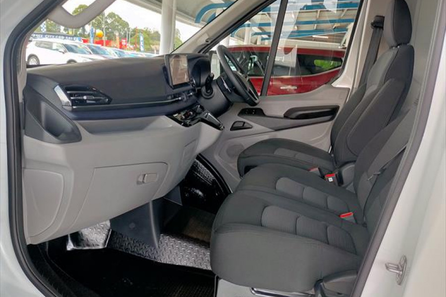 2025 MY24 LDV Deliver 9  LWB Van Image 16