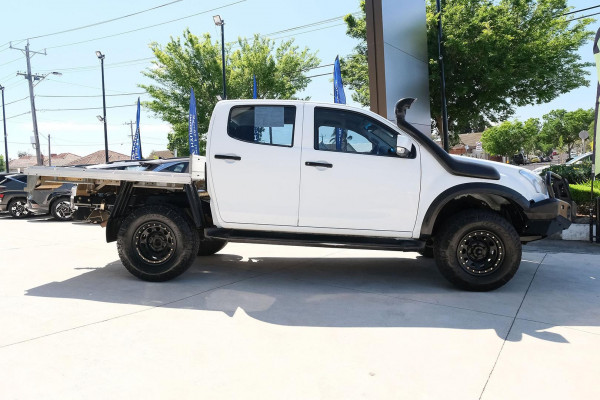2018 Isuzu D-MAX  SX Cab Chassis Image 4