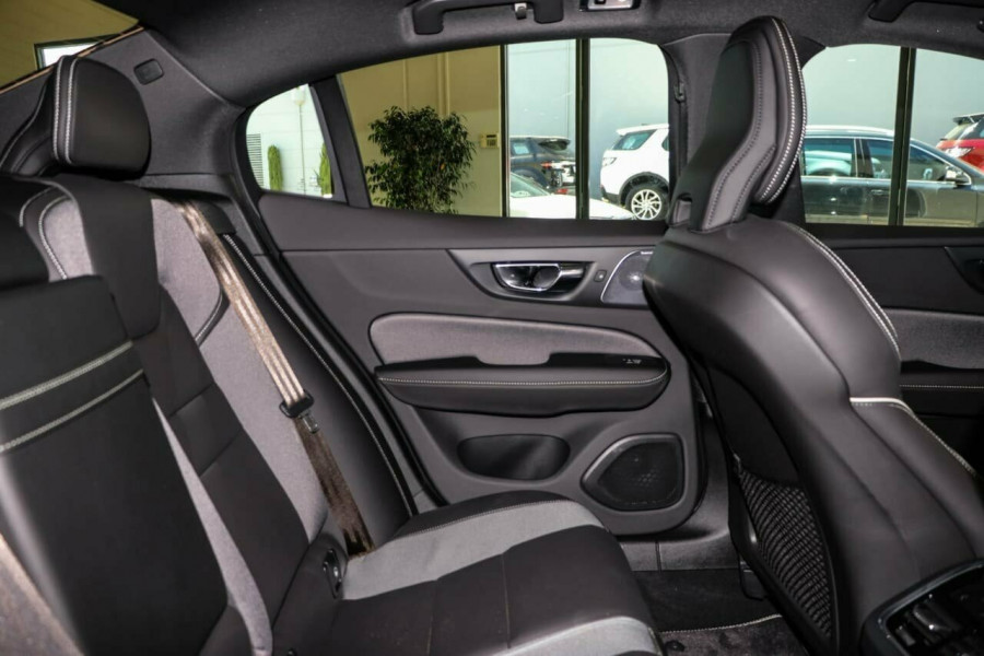 2019 MY20 Volvo S60 Z Series T5 R-Design Sedan Image 5