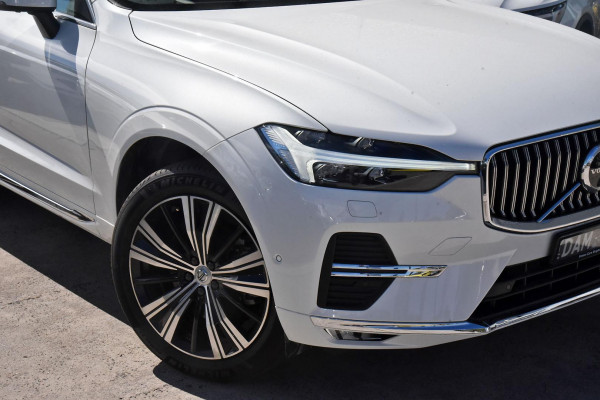 2023 Volvo XC60  Ultimate B5 Bright SUV Image 2