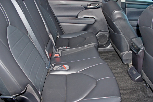 2023 Toyota Kluger TXUA70R (Petrol 2WD) GXL SUV Image 10