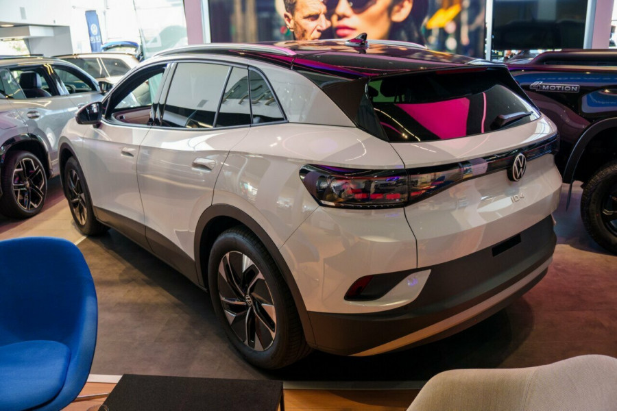 2025 Volkswagen ID. 4 E2 Pro SUV Image 2