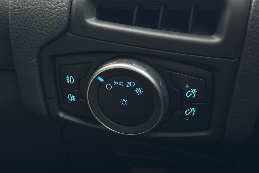 2016 Ford Focus LZ Sport Hatch Image 8