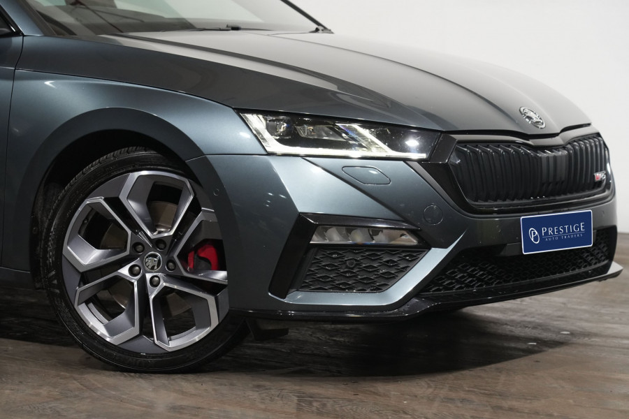 2022 Skoda Octavia RS SUV Image 2