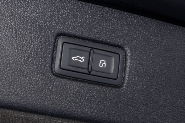 2020 Audi Q7 4M 45 TDI SUV image 19