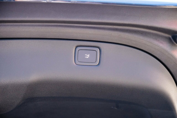 2025 MG IM5 P12L Performance Hatch Image 9