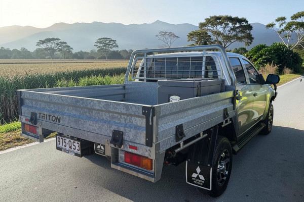 2023 Mitsubishi Triton MR GLX Cab Chassis Image 3