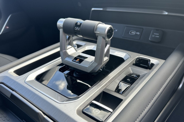 2025 MG U9 Explore Pro Ute Image 14