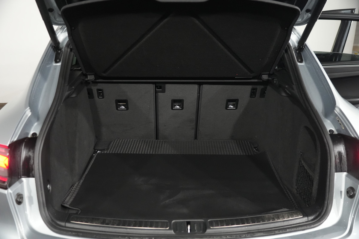 2019 Porsche Macan SUV