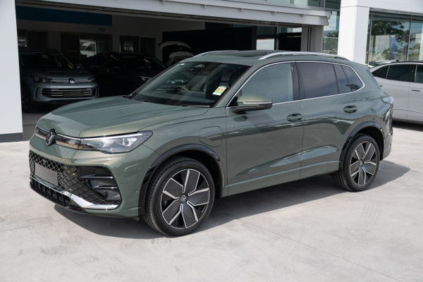 2026 Volkswagen Tiguan CT 200TSI eHybrid R-Line SUV Image 3
