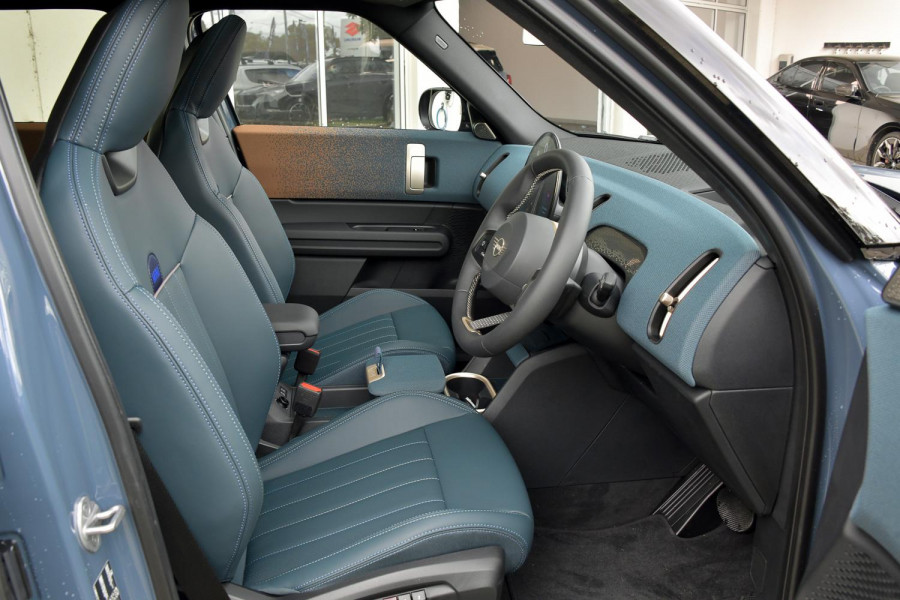 2026 MY25 MINI Countryman U25 C Favoured SUV