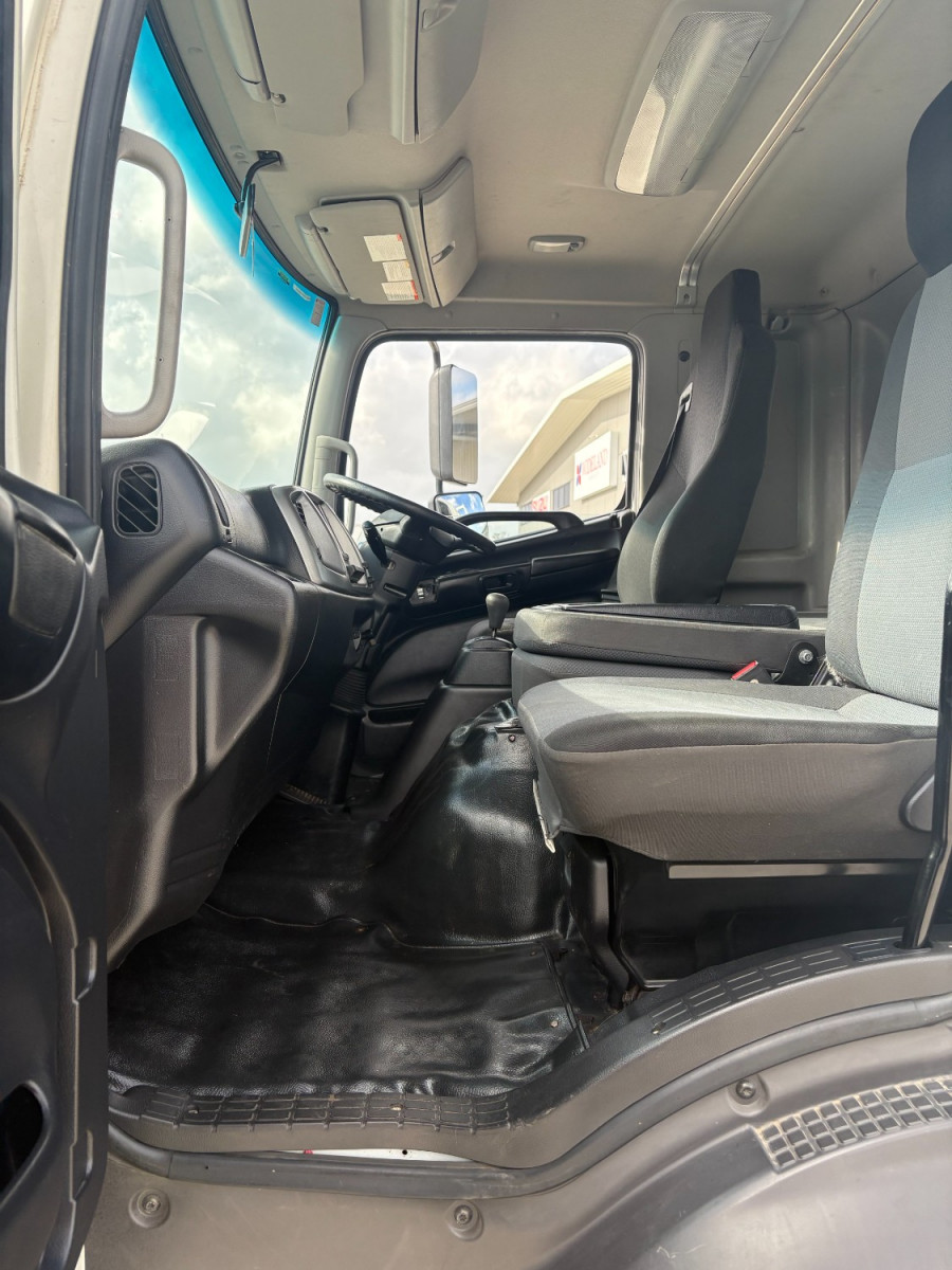 2016 Hino 500 FD Tray Image 8