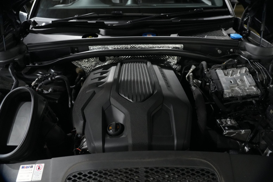 2022 Porsche Macan SUV Image 31