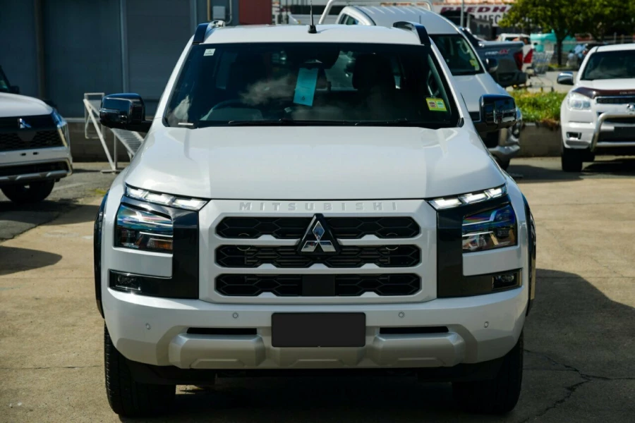 2026 MY25 Mitsubishi Triton MV GSR Ute Image 5