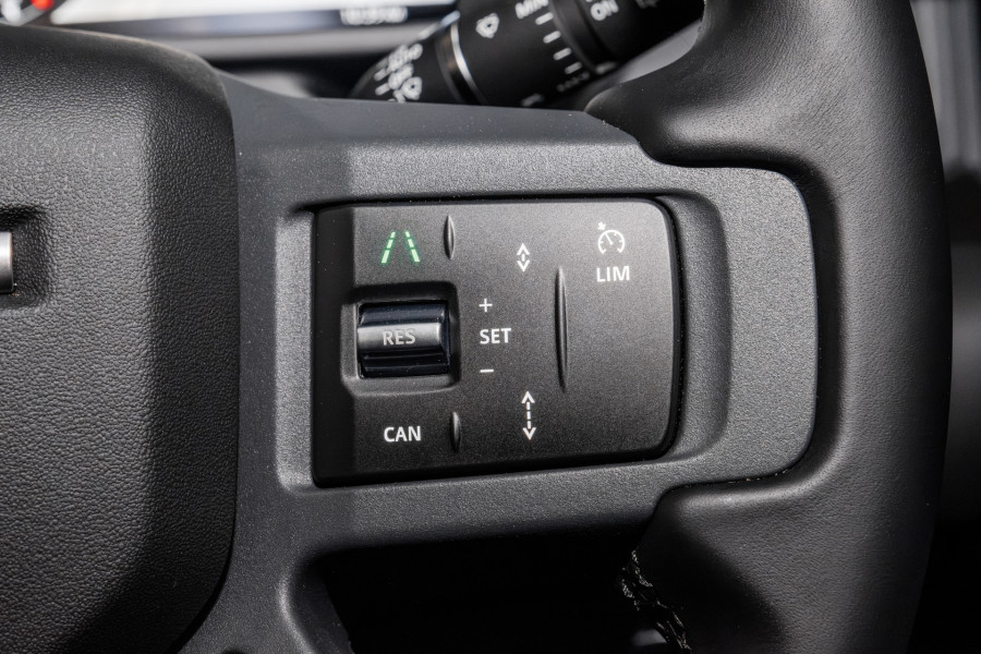 2026 Land Rover Defender L663 110 P425 X SUV