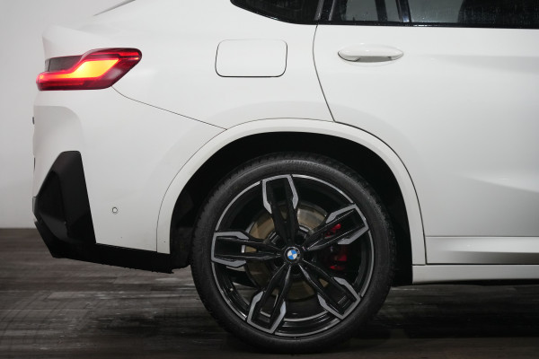 2022 BMW X4 M40i SUV Image 6