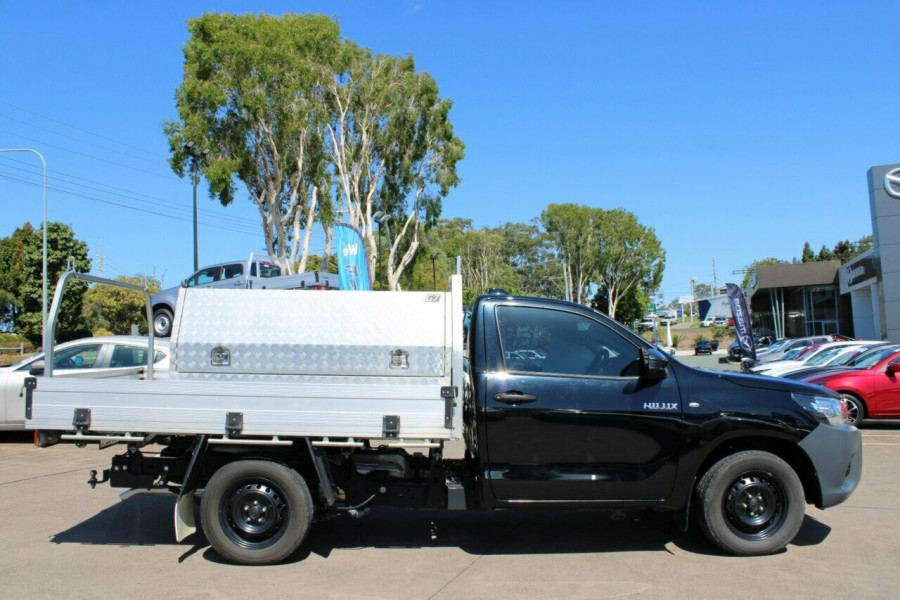 2022 Toyota HiLux TGN121R WorkMate Cab Chassis Image 11